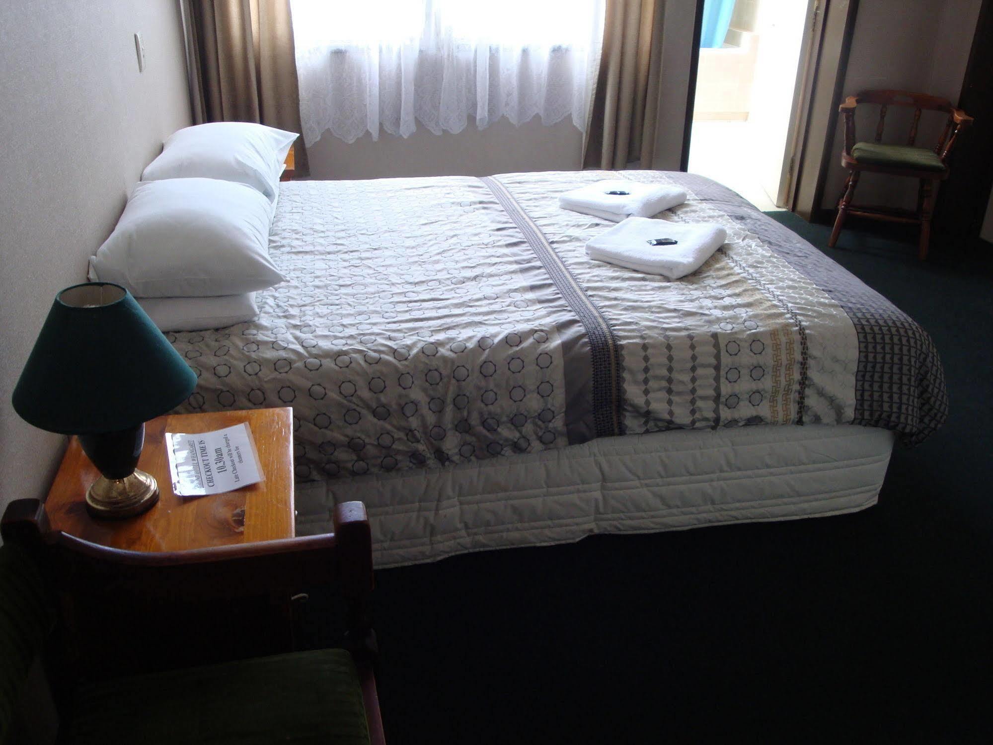 Grand Hotel - Whangarei Dış mekan fotoğraf